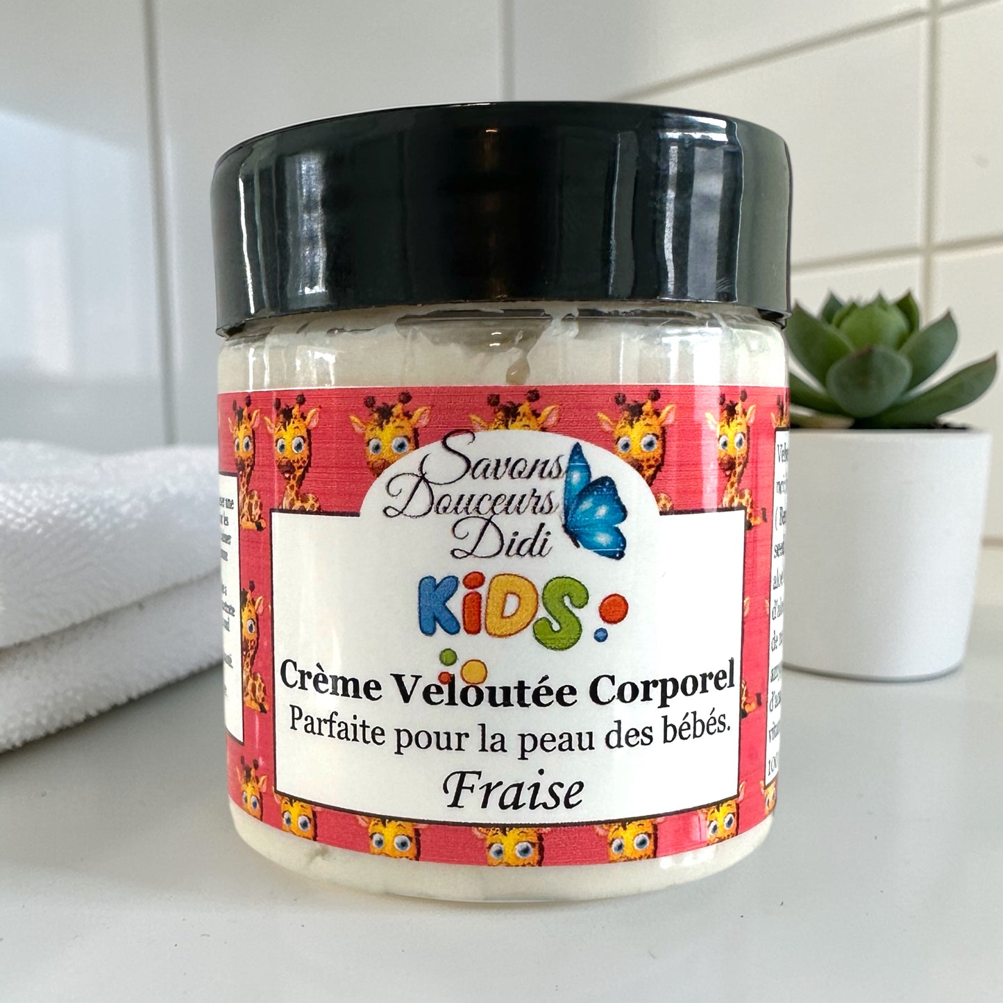 Crème Veloutée Corporel à la Fraise